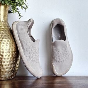 Acaine Women’s Wide Toe Box Slip-On Knit Loafers Beige Walking Shoes Size 9